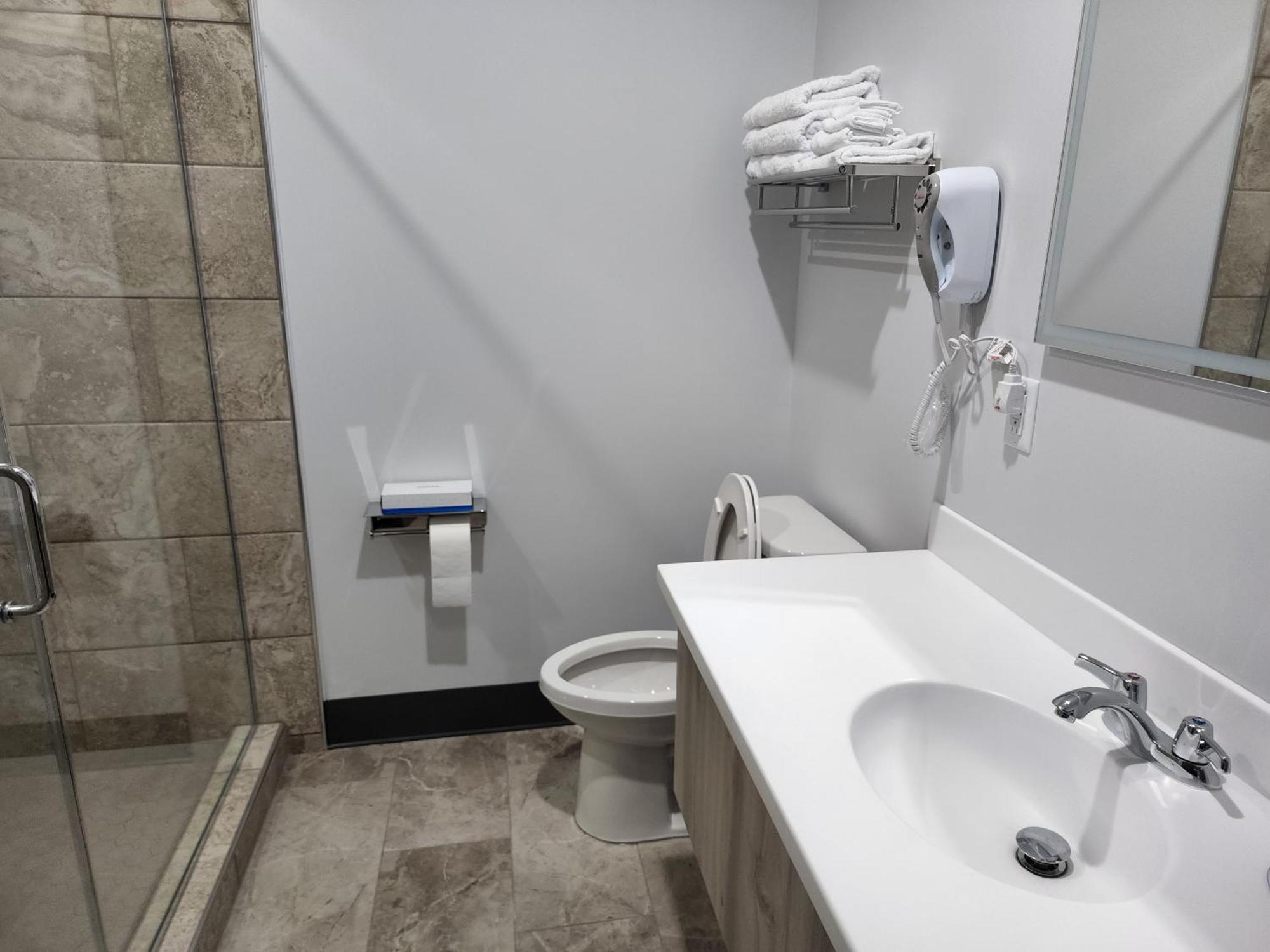 Razoolies Inn Stephenville Habitación foto