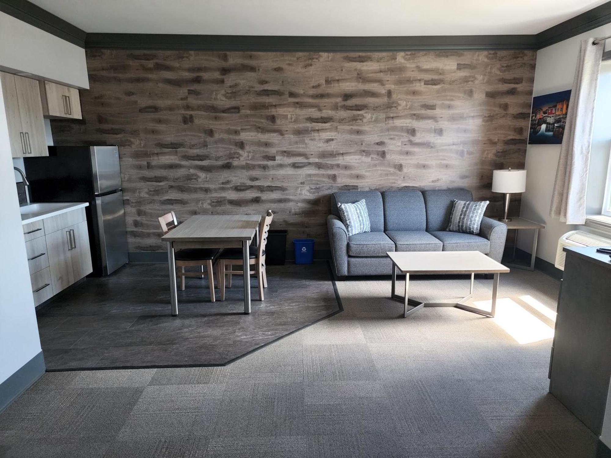 Razoolies Inn Stephenville Habitación foto