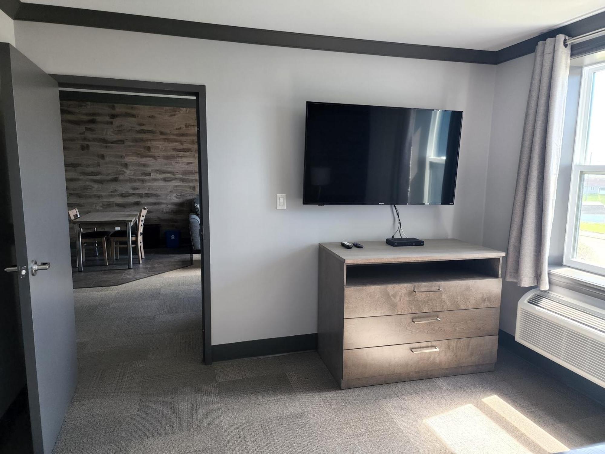 Razoolies Inn Stephenville Habitación foto